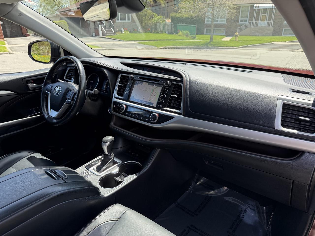 2017 Toyota Highlander HYBRID AWD 4DR XLE Photo