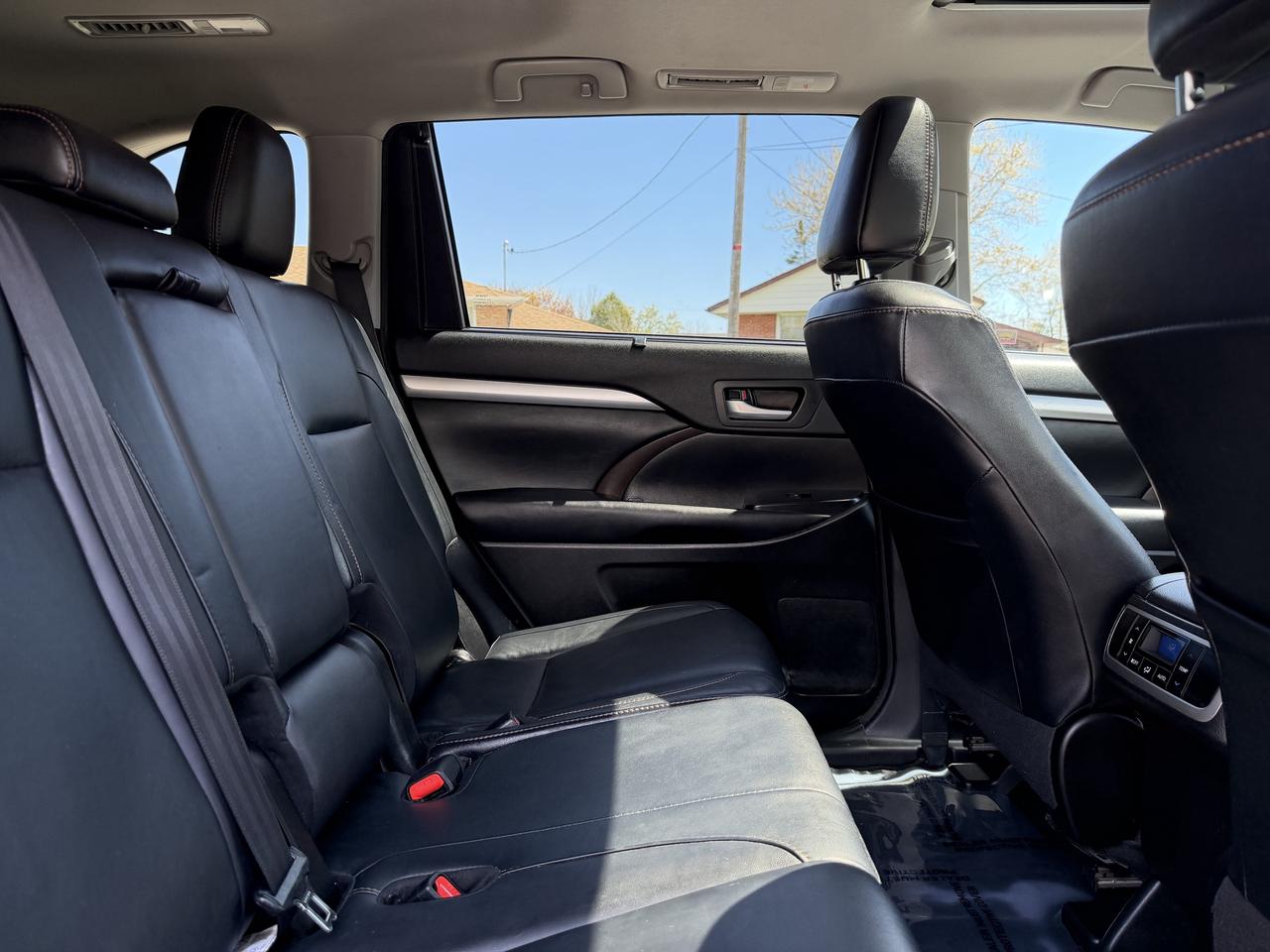 2017 Toyota Highlander HYBRID AWD 4DR XLE Photo