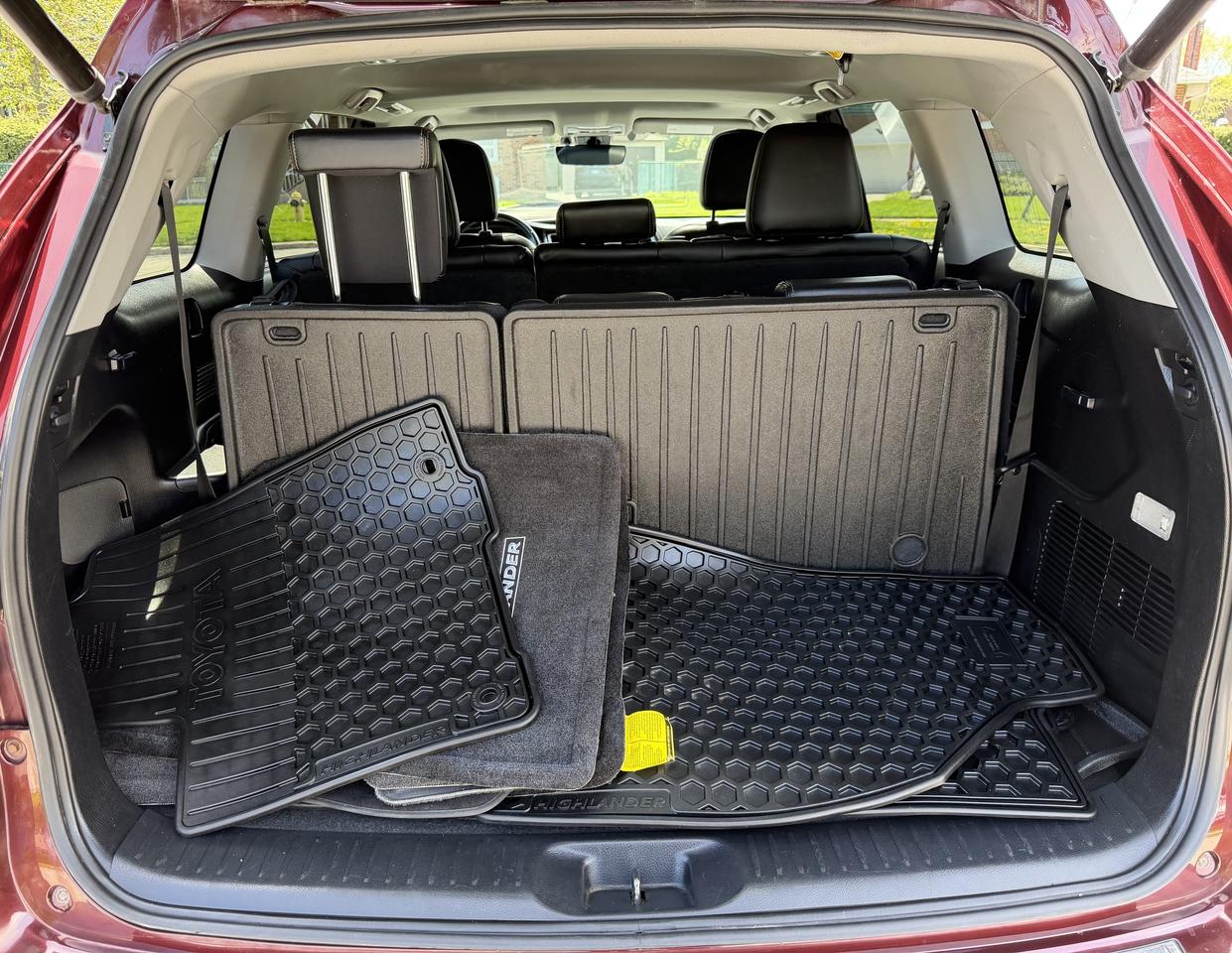 2017 Toyota Highlander HYBRID AWD 4DR XLE Photo