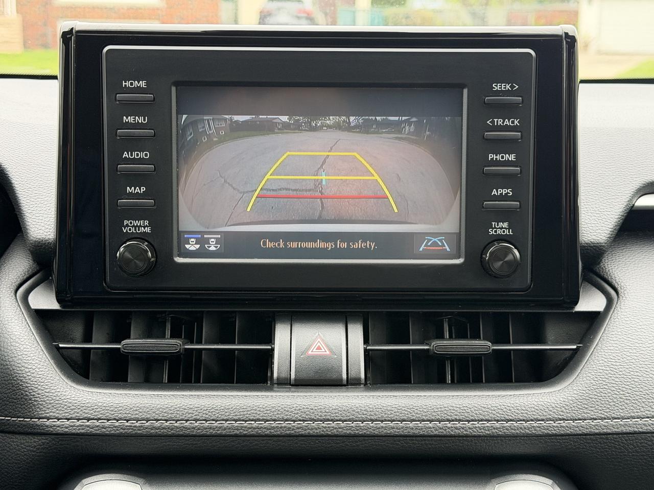 2020 Toyota RAV4 XLE FWD Photo