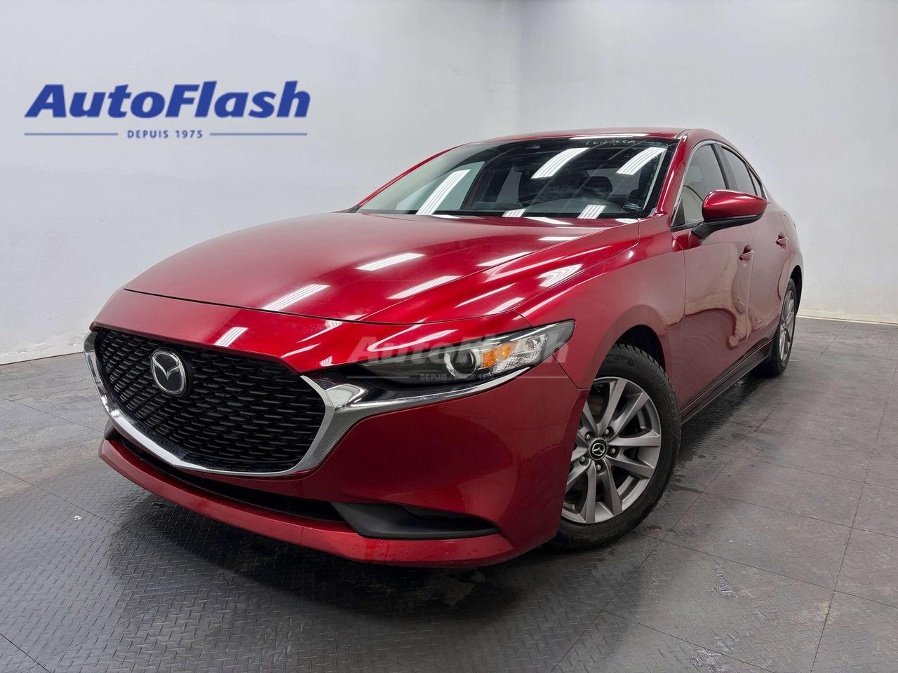 +Bluetooth 
+Cam&eacute;ra de recul / Backup camera 
+Commandes de radio au volant / Steering wheel audio controls 
+D&eacute;marrage &agrave; bouton / Push button start 
+R&eacute;gulateur de vitesse  / Cruise control 
+R&eacute;gulateur de vitesse adaptatif / Adaptive cruise control 
+Si&egrave;ges chauffants / Heated seats 
+Surveillance des angles morts / Blind spot monitoring 
+Volant chauffant / Heated Steering wheel 	
+Aucun Accident /  No accidents
+V&eacute;rifi&eacute; par Carfax / Carfax verified
+Kilom&eacute;trage certifi&eacute; / Certified kilometers
+Historique dentretien / Maintenance history
+Protection m&eacute;canique disponible / Mechanical protection available


Visitez notre page Google pour voir tous les commentaires positifs que nos clients nous laissent.
 
Financement rapide et facile, 1ere, 2e et 3e chances au cr&eacute;dit, approbation en 30 minutes, taux dacceptation tr&egrave;s &eacute;lev&eacute;. 

Essayez notre demande de cr&eacute;dit s&eacute;curis&eacute; en ligne, sans obligation! 

Nous sommes les sp&eacute;cialistes des autos, fourgonnettes, VUS, 4x4, et les camions l&eacute;gers jusqu&agrave; une tonne. 

*Seulement le nettoyage de base du v&eacute;hicule, fait par un sous-traitant, est inclus. Pour un perfectionnement de lesth&eacute;tique int&eacute;rieur/ext&eacute;rieur, dont une d&eacute;contamination de la peinture, des retouches de peinture, faites par nos experts en esth&eacute;tique, une somme de 249$ sera ajout&eacute;e &agrave; votre facture. Aussi disponible, loption dimmatriculer la voiture sur place, qui vous permet d&eacute;pargner du temps et le co&ucirc;t de 25$ du transit temporaire.

*************

Since 1975 AutoFlash has offered the best price-quality and excellent service. 

Visit our Google page to read all the nice things our clients have to say about us.

We have financing for all credit situations. 1st 2nd 3rd chance credit with an excellent approval rate!

Try our secured online credit application any time, with no obligation! 

We specialize in all brands, makes and models. Whether you need a car, truck, SUV or minivan, we can help you.

And if we dont have it, well find it for you!

*Only the basic cleaning of the vehicle, done by a subcontractor, is included in the advertised price. For a complete interior/exterior detailing, done by our esthetic specialists, which includes a complete paint decontamination and paint touch-ups if needed, an amount of 249$ will be added to your invoice. Also available, in-house licensing, which allows you to save the $25 for a temporary Transit.