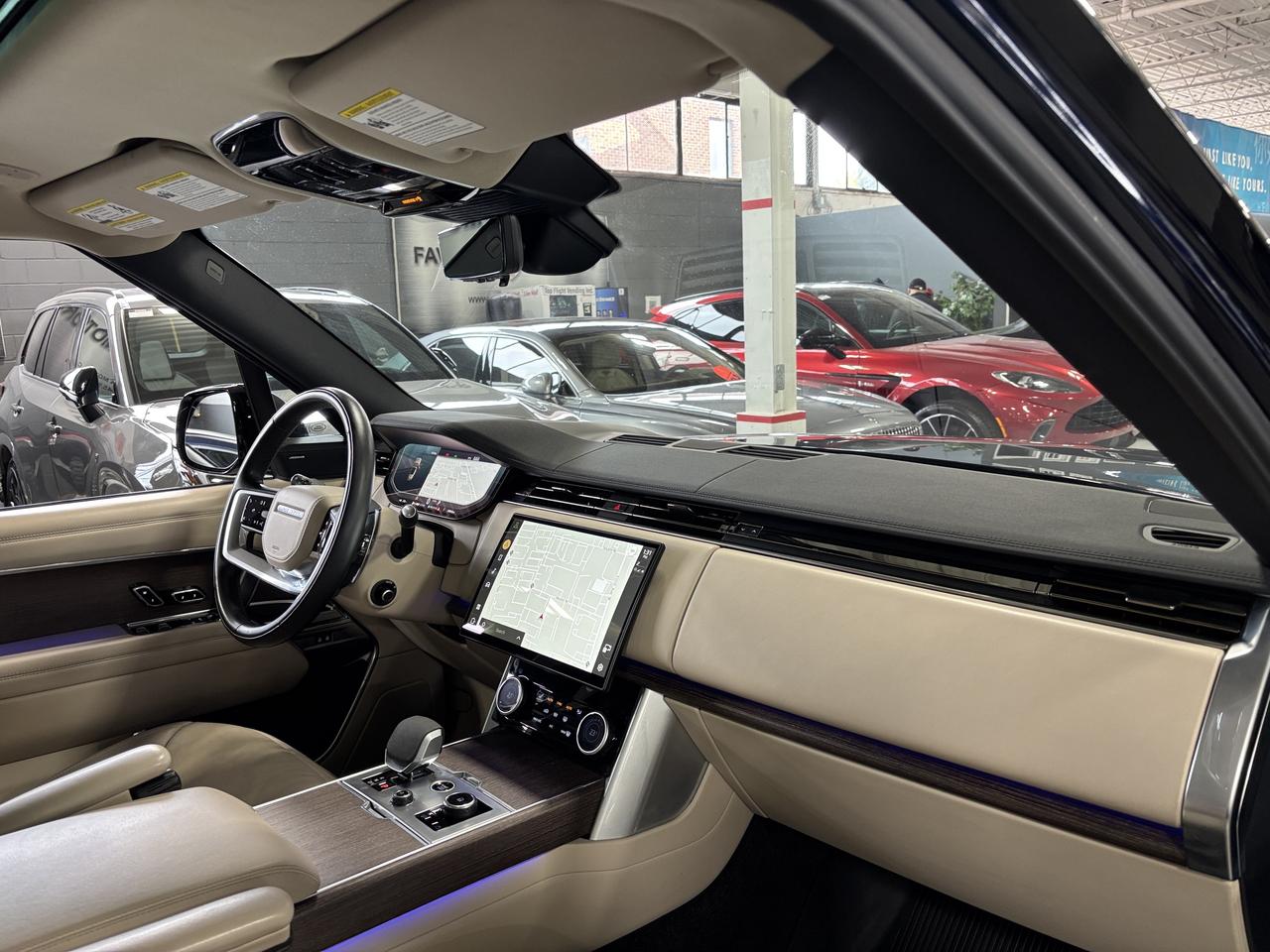 2023 Land Rover Range Rover P530 SE SWB|NO LUX TAX|RECLINE|WOOD|CREAMSEATS|HUD Photo