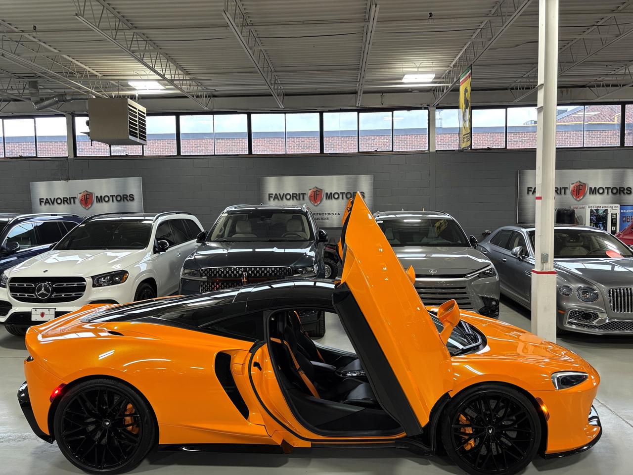 2022 McLaren GT NO LUX TAX|BUTTERFLYDOORS|CHROMICROOF|FRONTLIFT|+ Photo