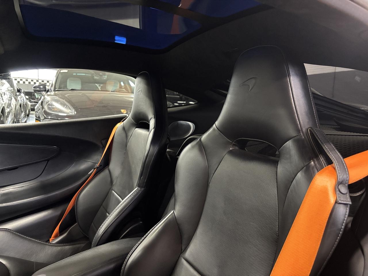 2022 McLaren GT NO LUX TAX|BUTTERFLYDOORS|CHROMICROOF|FRONTLIFT|+ Photo