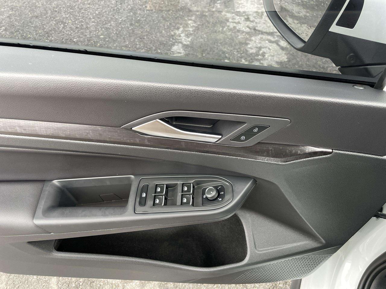 2023 Volkswagen Golf GTI Performance PERFORMANCE, HEADS UP, HARMAN KARDON, NAVI, LEATHER, PANO. ROOF, BLIS, HTD. & VENTED SEATS Photo