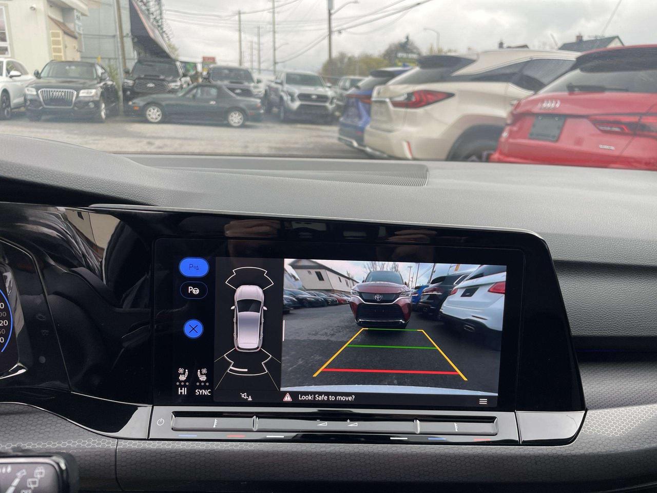 2023 Volkswagen Golf GTI Performance PERFORMANCE, HEADS UP, HARMAN KARDON, NAVI, LEATHER, PANO. ROOF, BLIS, HTD. & VENTED SEATS Photo