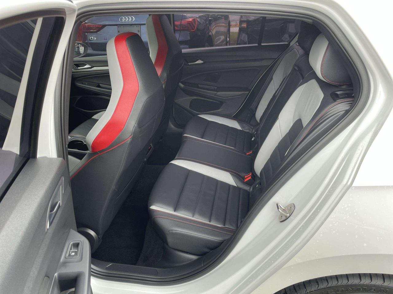 2023 Volkswagen Golf GTI Performance PERFORMANCE, HEADS UP, HARMAN KARDON, NAVI, LEATHER, PANO. ROOF, BLIS, HTD. & VENTED SEATS Photo