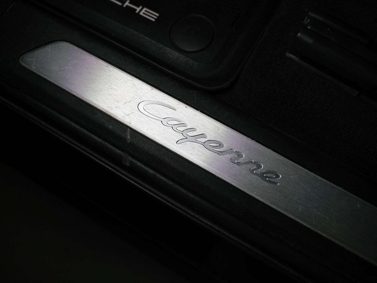 2023 Porsche Cayenne PREMIUM PLUS | PANO | 21 IN Photo