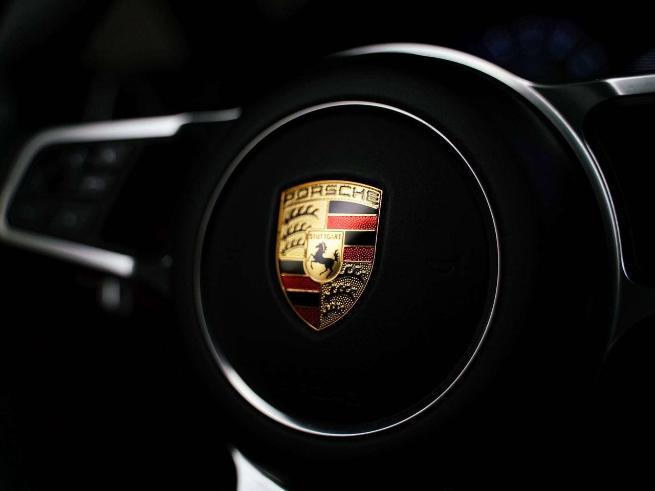 2023 Porsche Cayenne PREMIUM PLUS | PANO | 21 IN Photo