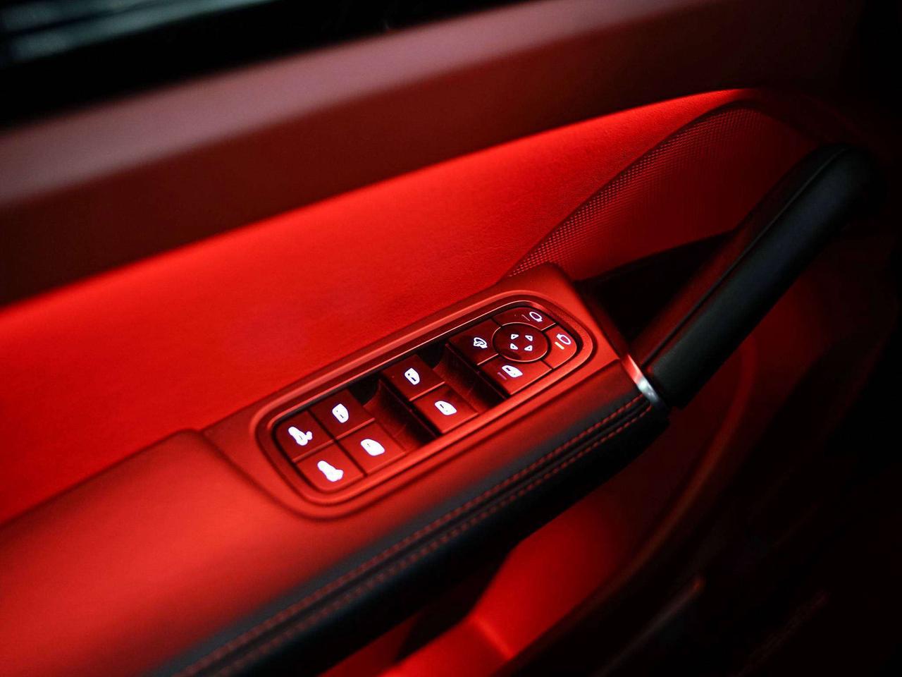 2023 Porsche Cayenne PREMIUM PLUS | PANO | 21 IN Photo