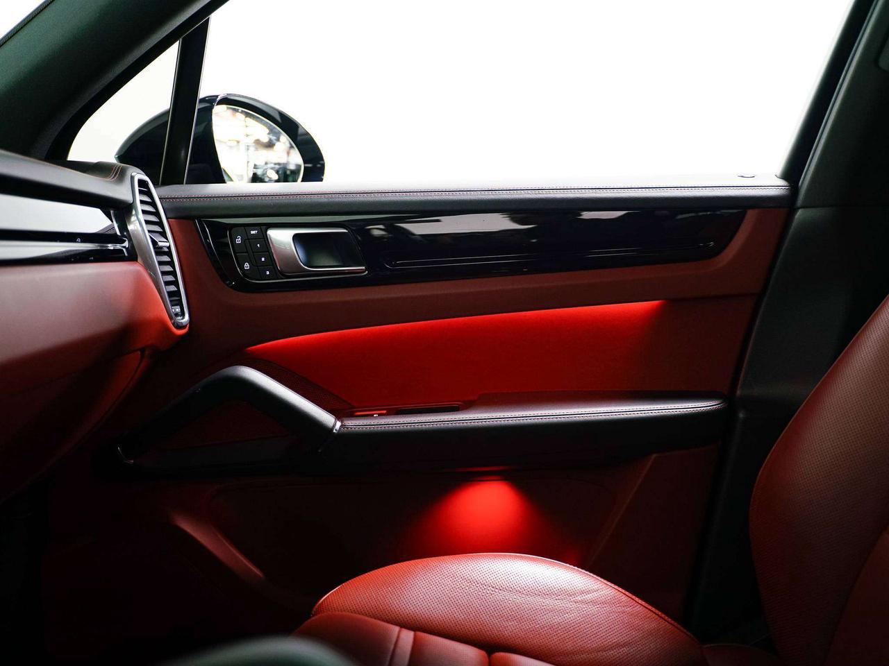 2023 Porsche Cayenne PREMIUM PLUS | PANO | 21 IN Photo