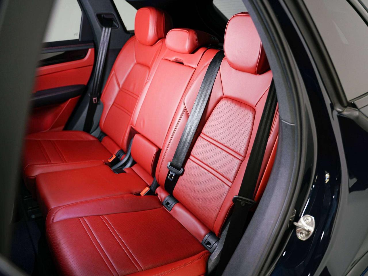 2023 Porsche Cayenne PREMIUM PLUS | PANO | 21 IN Photo