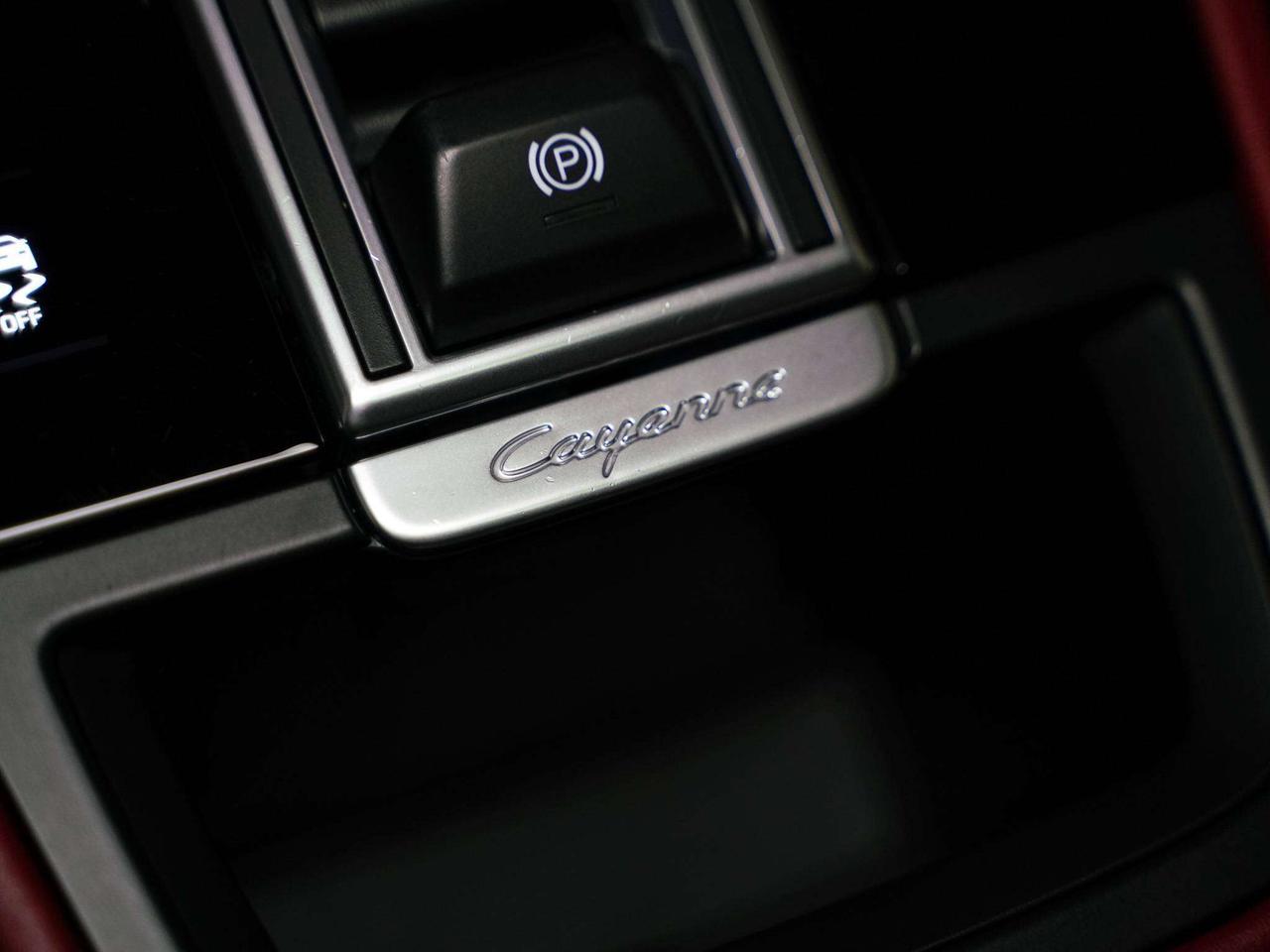 2023 Porsche Cayenne PREMIUM PLUS | PANO | 21 IN Photo
