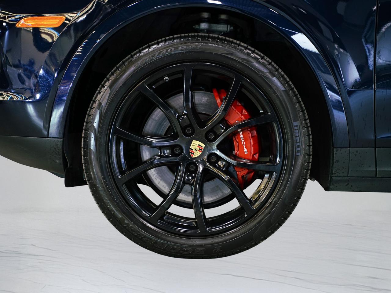 2023 Porsche Cayenne PREMIUM PLUS | PANO | 21 IN Photo