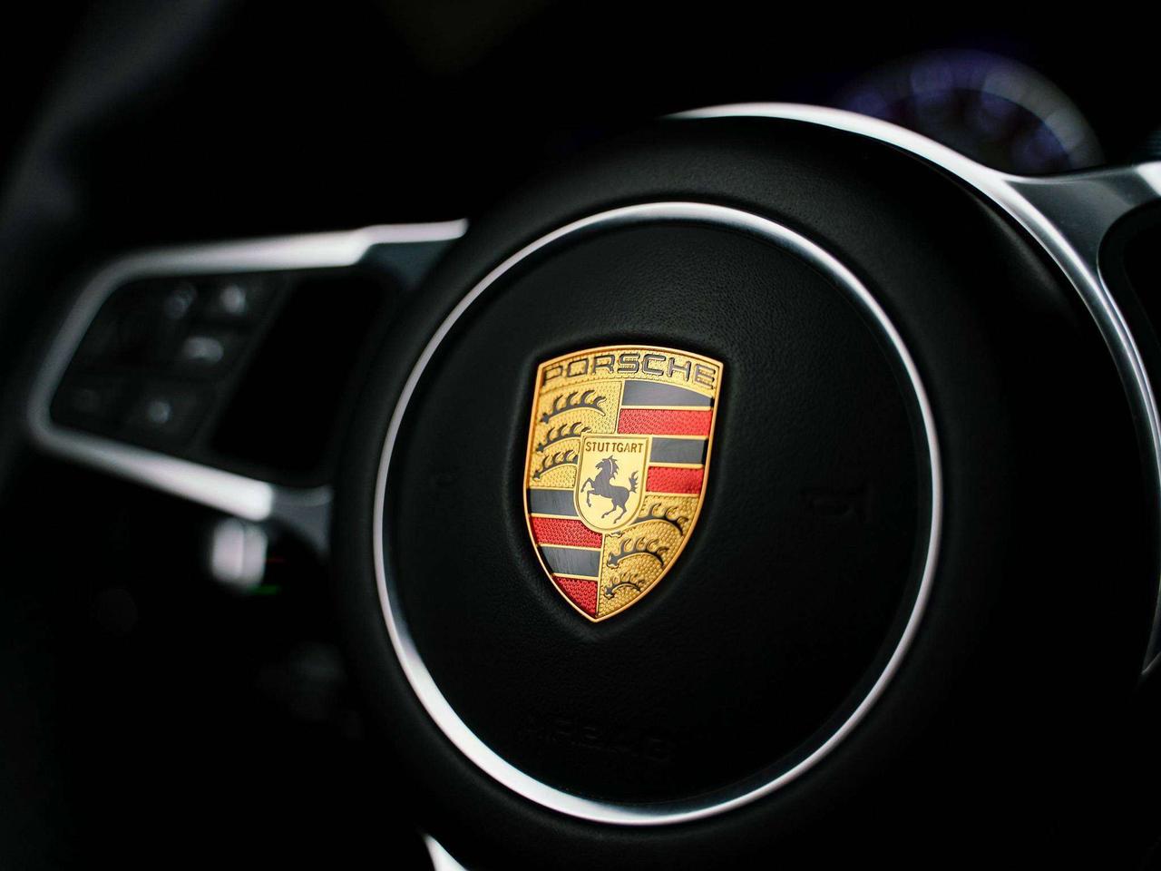 2022 Porsche Cayenne GTS | PREMIUM PLUS | PANO | 21 IN Photo