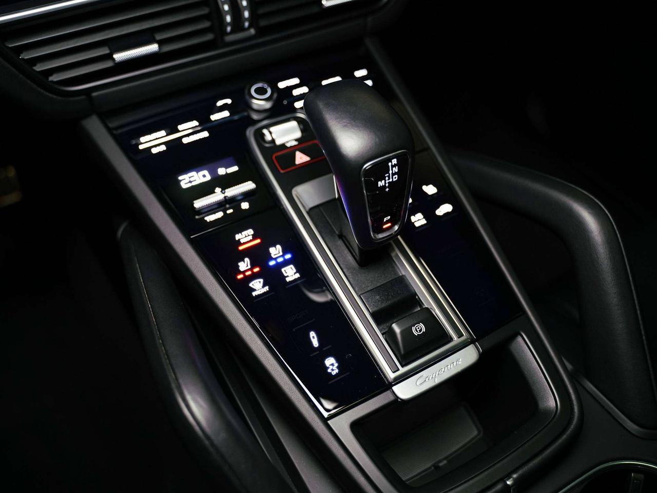 2022 Porsche Cayenne GTS | PREMIUM PLUS | PANO | 21 IN Photo