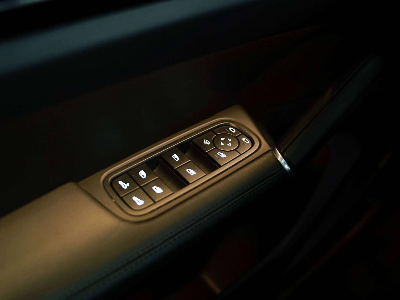 2022 Porsche Cayenne GTS | PREMIUM PLUS | PANO | 21 IN Photo