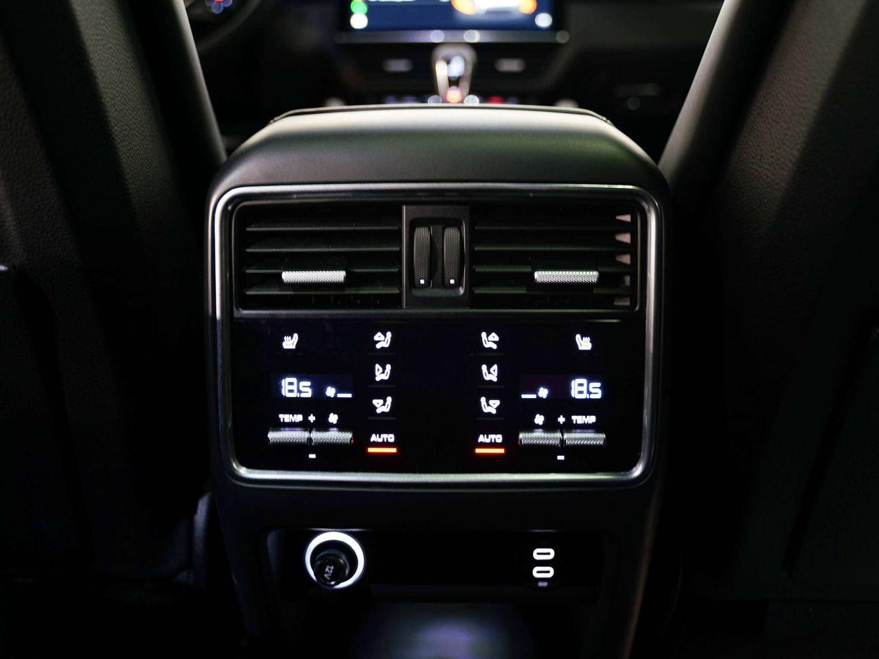 2022 Porsche Cayenne GTS | PREMIUM PLUS | PANO | 21 IN Photo