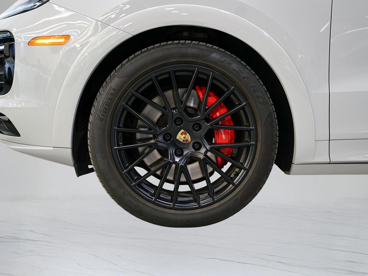 2022 Porsche Cayenne GTS | PREMIUM PLUS | PANO | 21 IN Photo