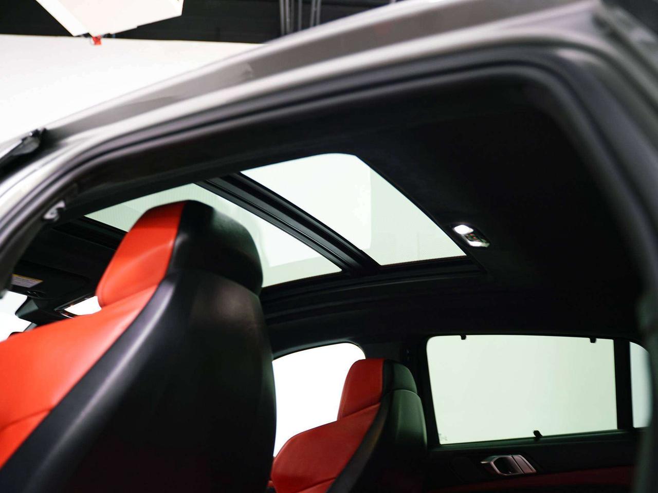 2022 BMW X6 M COMPETITION | PREMIUM | CARBON FIBRE | HUD | 21 IN Photo