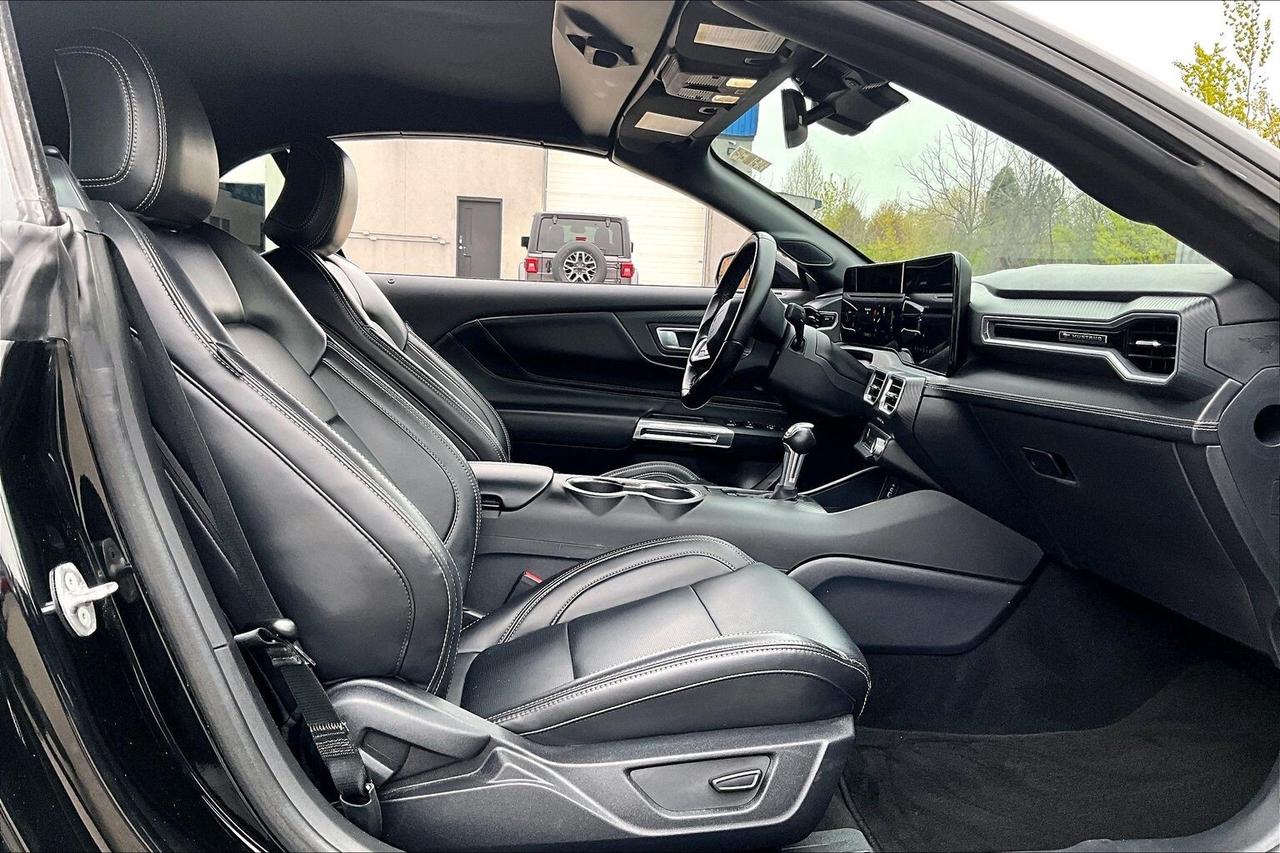 2025 Ford Mustang Ecoboost Premium Convertible RWD Photo
