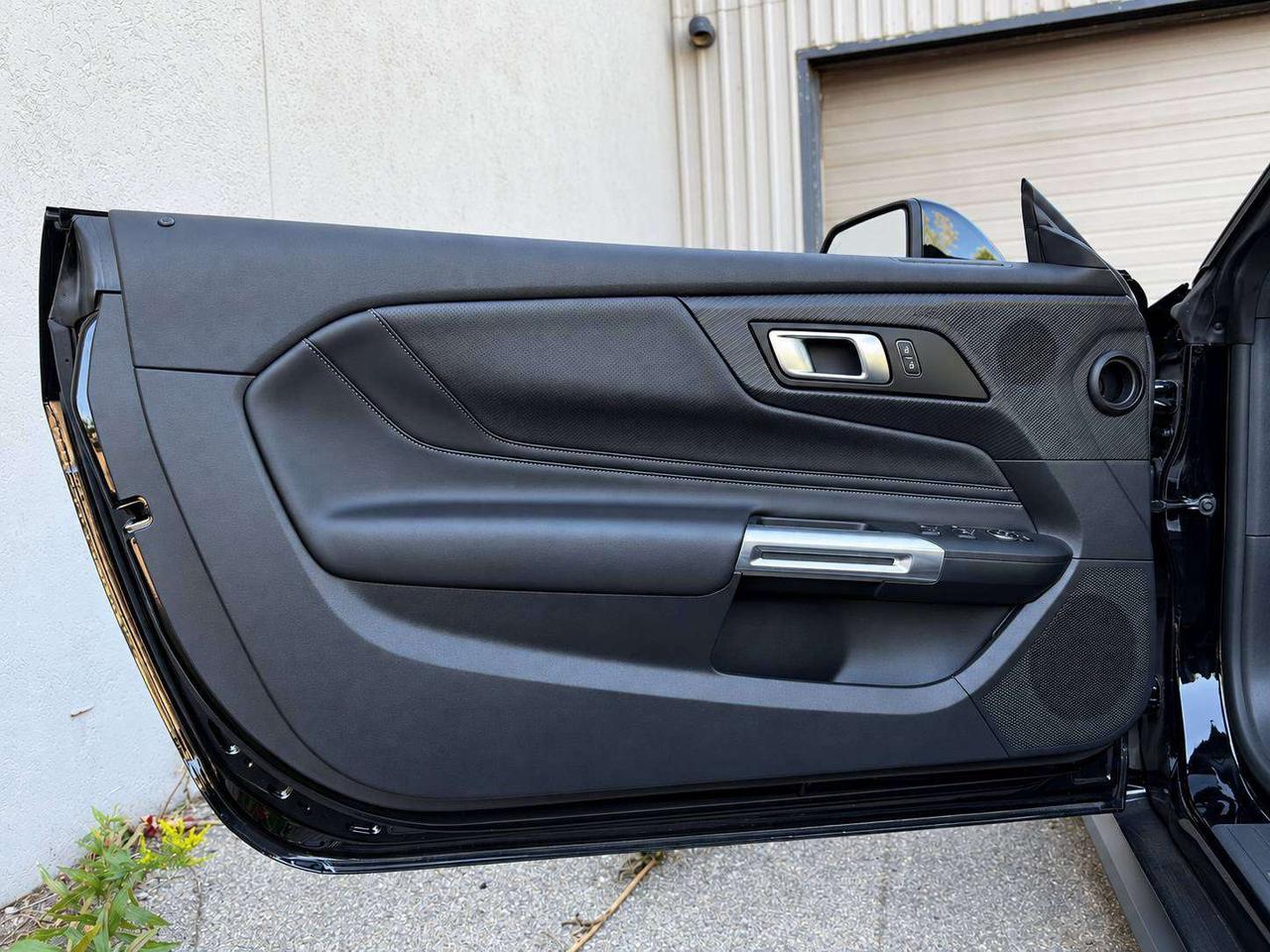 2025 Ford Mustang Ecoboost Premium Convertible RWD Photo