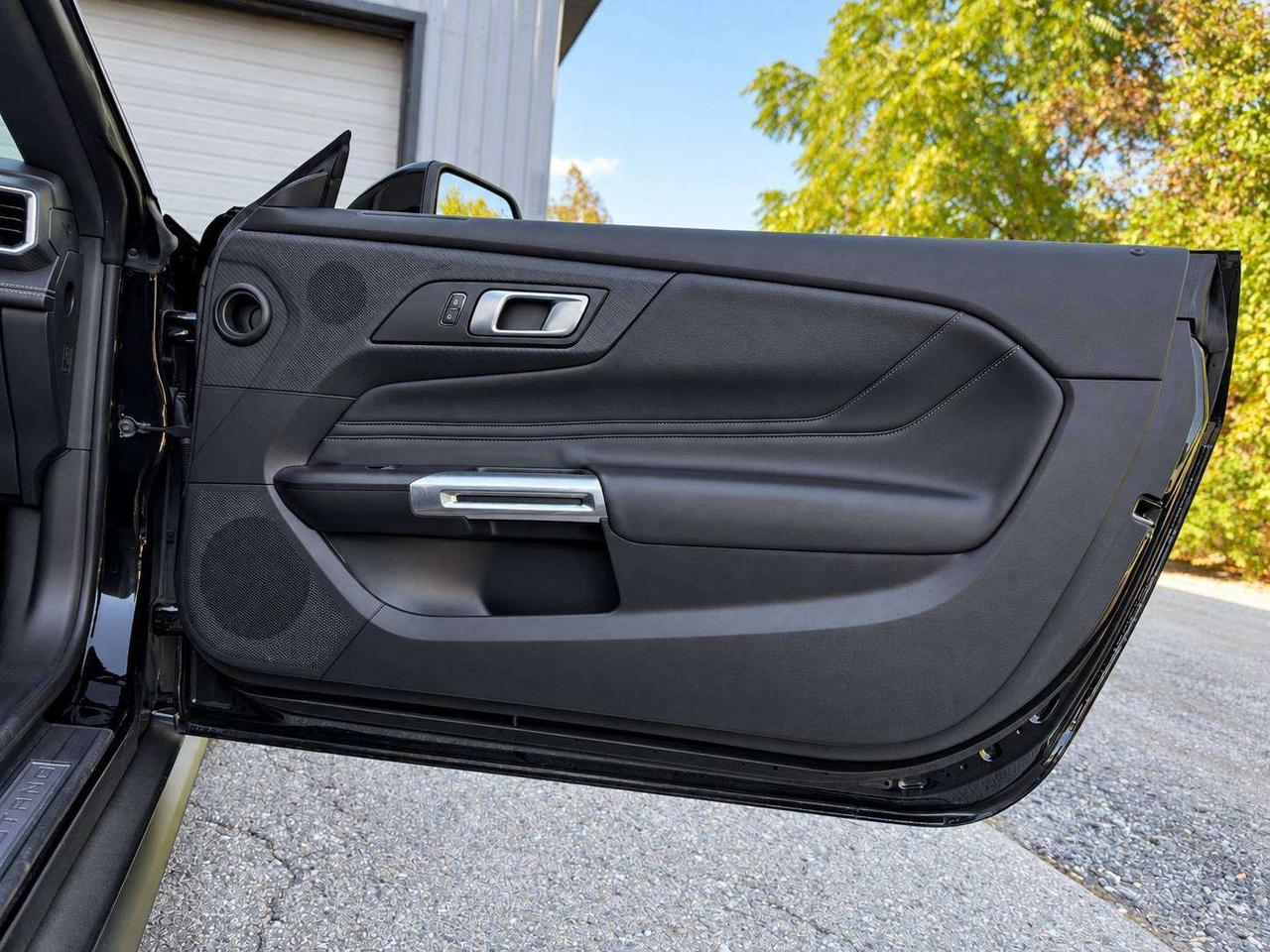 2025 Ford Mustang Ecoboost Premium Convertible RWD Photo