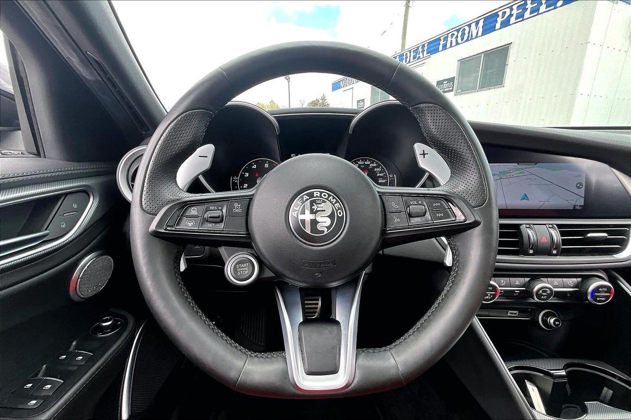 2023 Alfa Romeo Giulia Veloce | Premium Leather | Harman Kardon | AWD Photo4