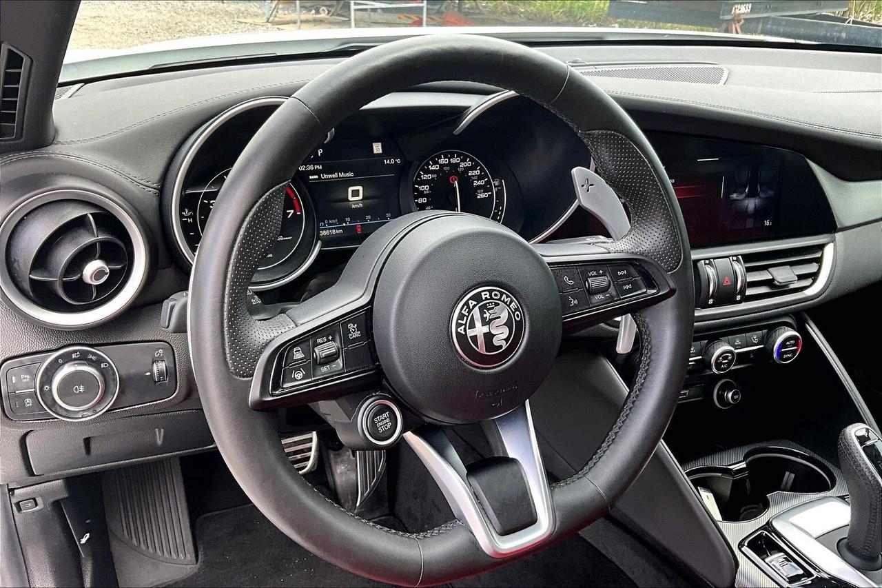 2023 Alfa Romeo Giulia Veloce | Premium Leather | Harman Kardon | AWD Photo