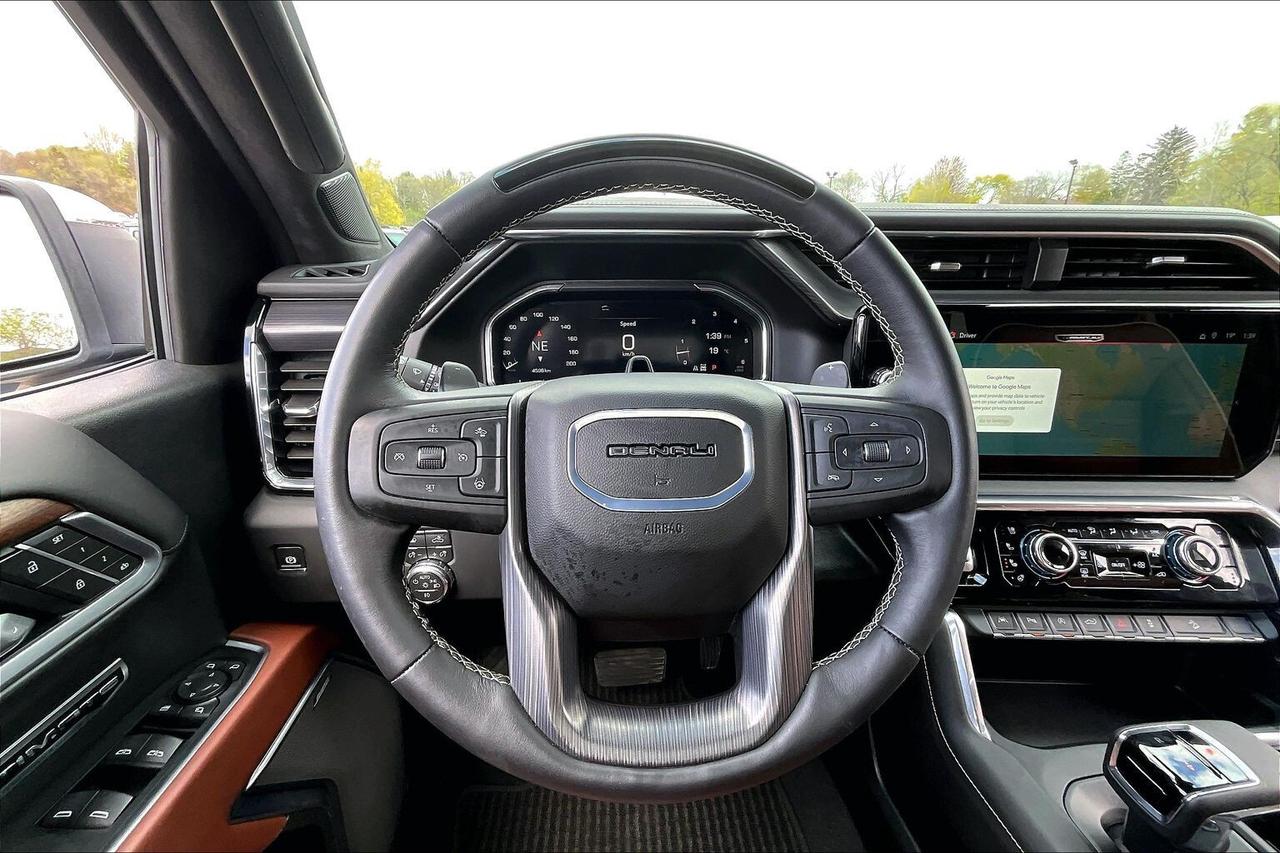 2026 GMC Sierra 1500 Denali Ultimate 6.2L V8 | Fully Loaded  | 4X4 Photo4