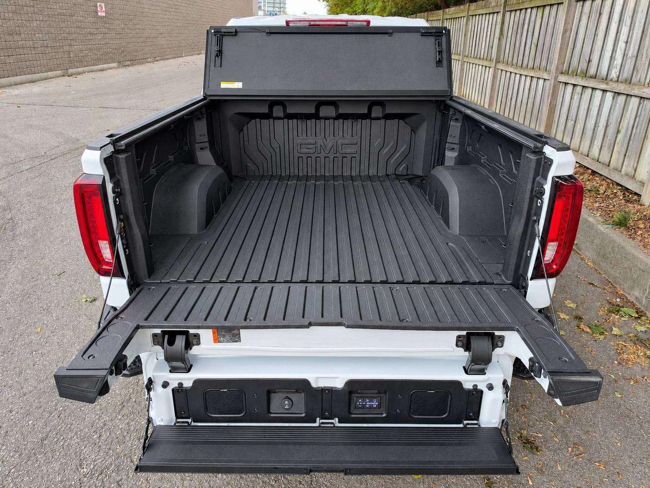 2026 GMC Sierra 1500 Denali Ultimate 6.2L V8 | Fully Loaded  | 4X4 Photo