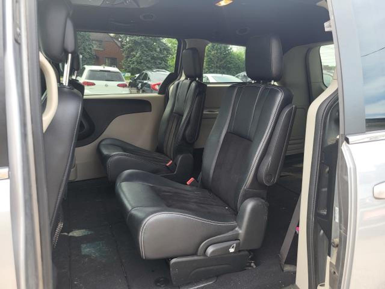 2017 Dodge Grand Caravan SE Plus Photo