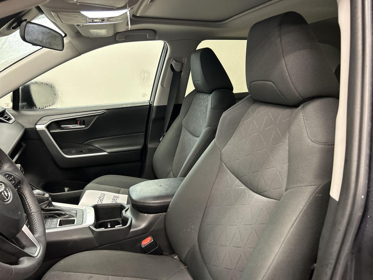 2023 Toyota RAV4 XLE AWD | ONLY 30,000KMS! | SUNROOF | HTD SEATS Photo