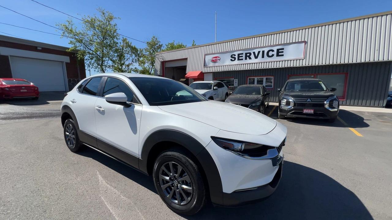 2023 Mazda CX-30 AWD | ONLY 6,300KMS! | HTD SEATS |CARPLAY | ALLOYS Photo