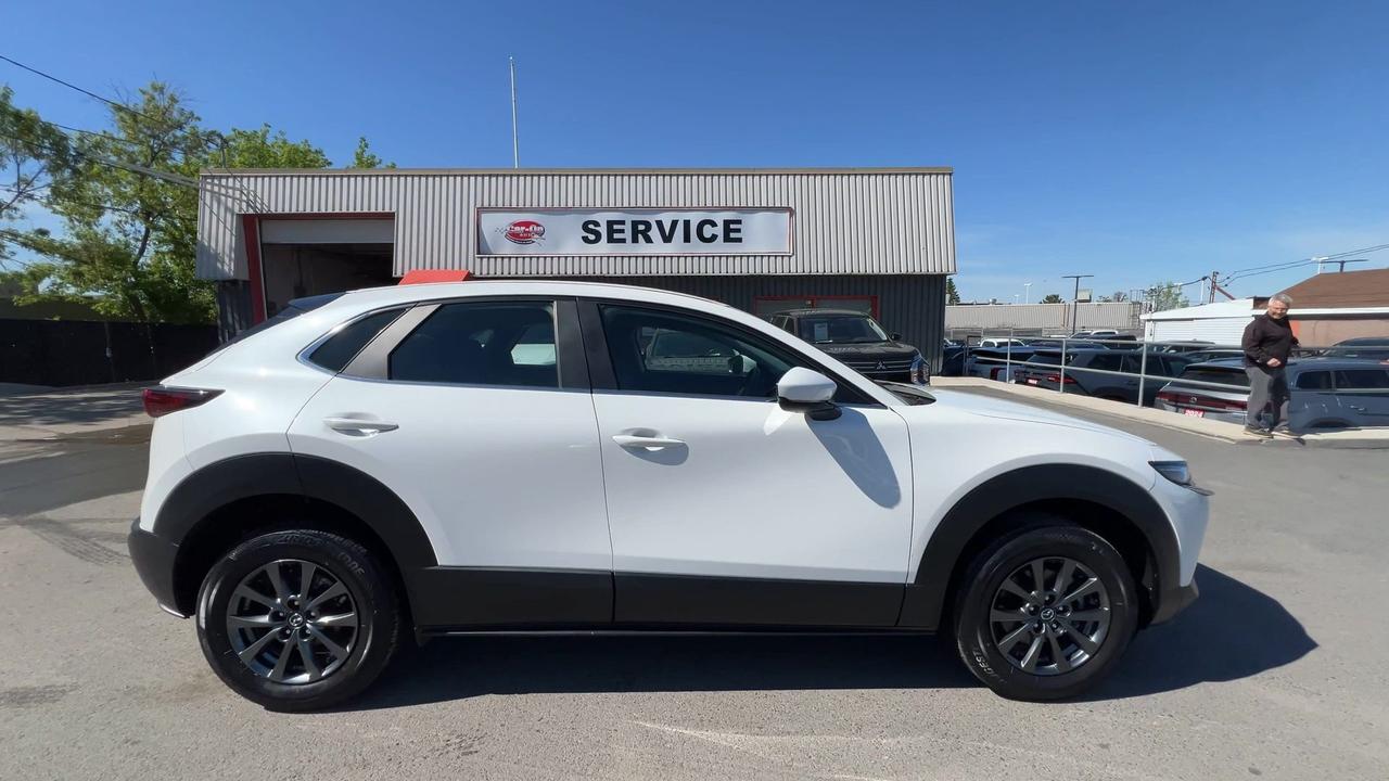 2023 Mazda CX-30 AWD | ONLY 6,300KMS! | HTD SEATS |CARPLAY | ALLOYS Photo