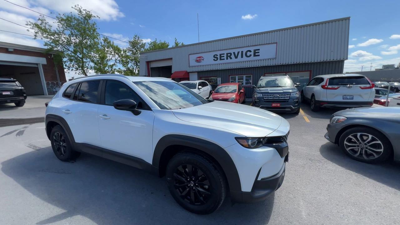 2023 Mazda CX-50 AWD | ONLY 33,000KMS! | HTD LEATHER | PANO ROOF Photo