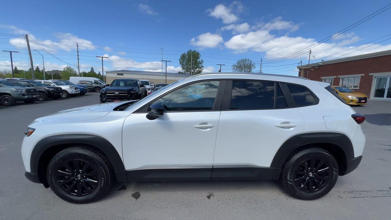 2023 Mazda CX-50 AWD | ONLY 33,000KMS! | HTD LEATHER | PANO ROOF Photo4
