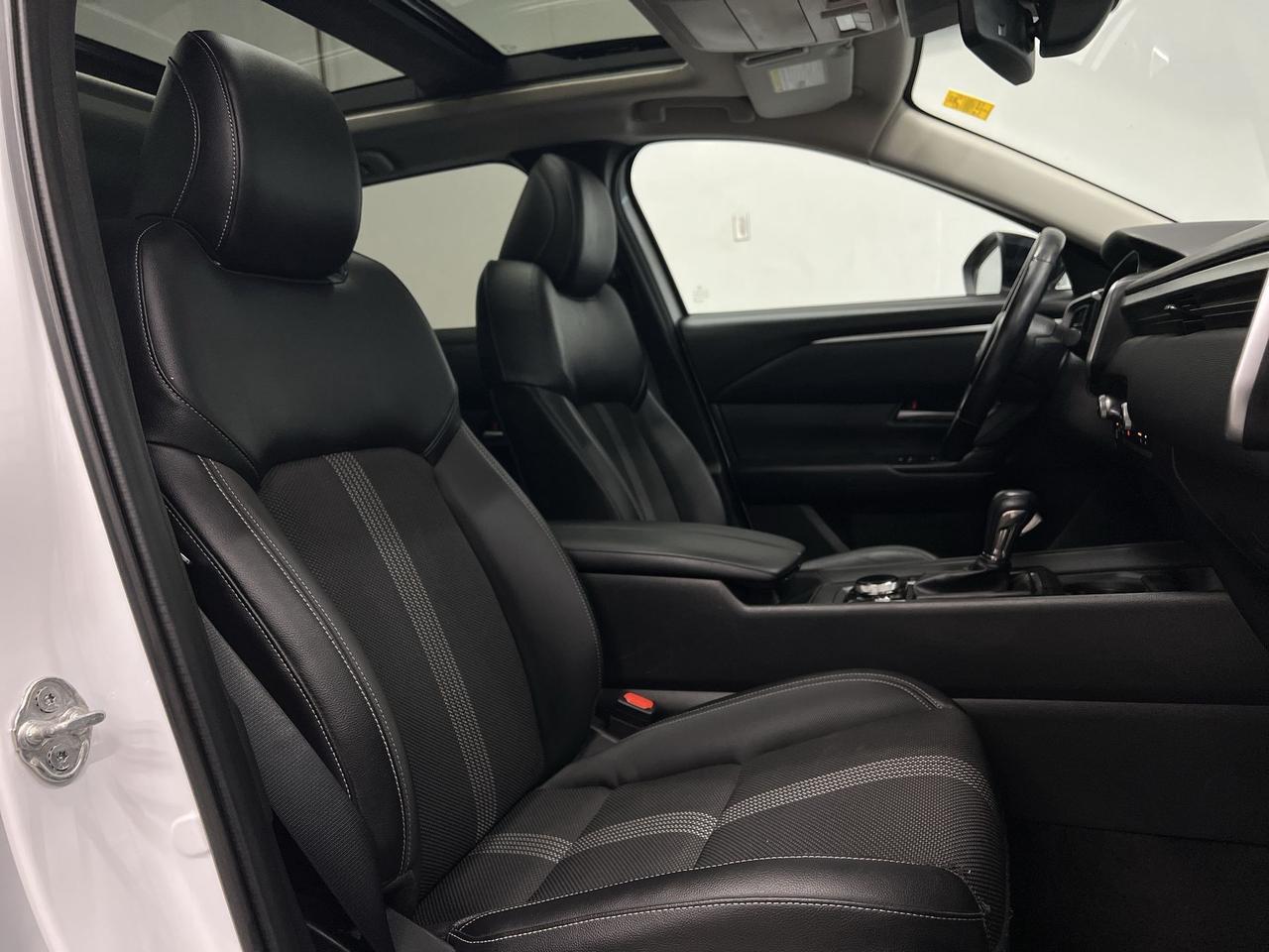 2023 Mazda CX-50 AWD | ONLY 33,000KMS! | HTD LEATHER | PANO ROOF Photo