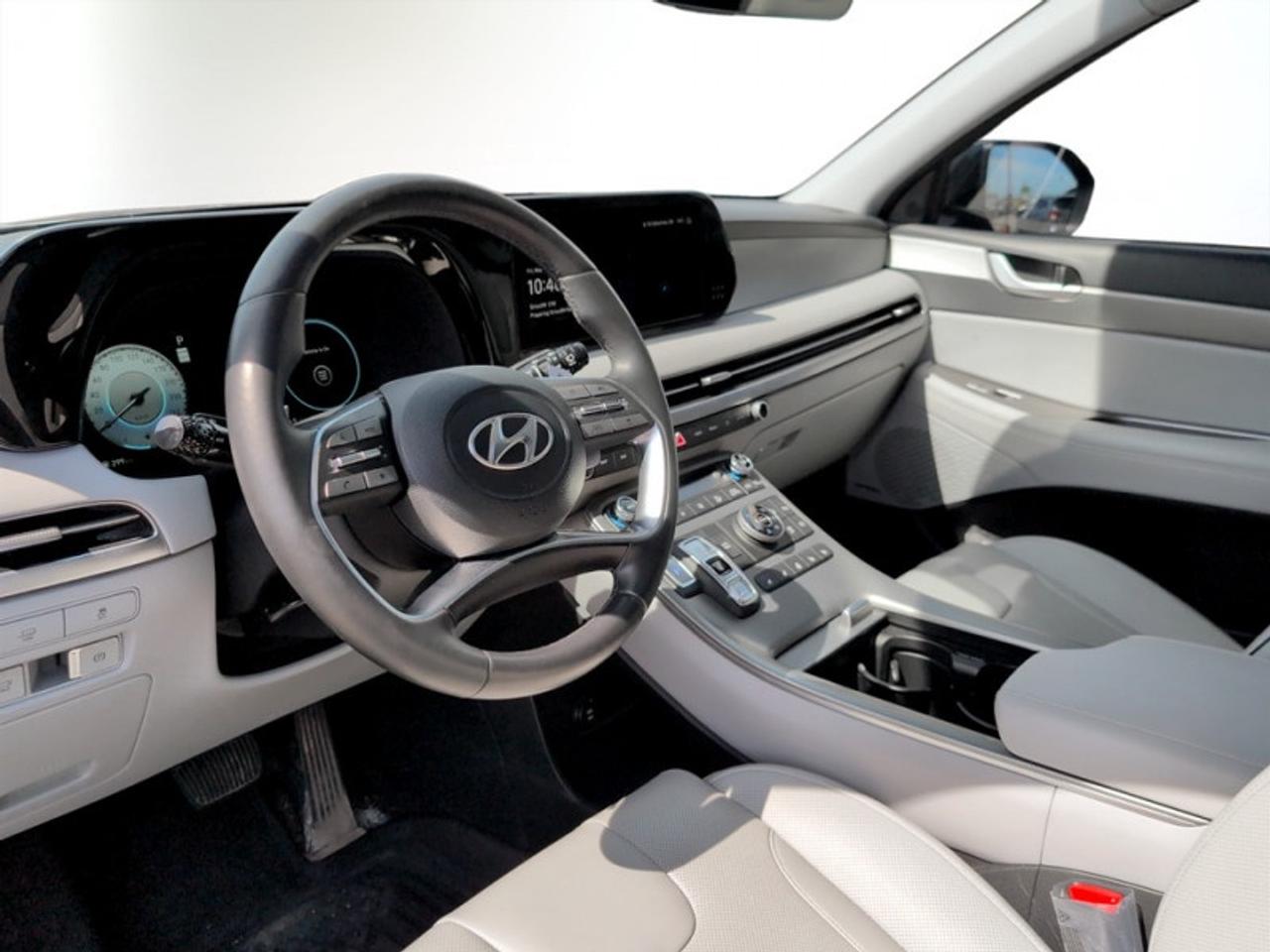 2023 Hyundai PALISADE Urban  *CLEAN CARFAX - ONE OWNER* Photo