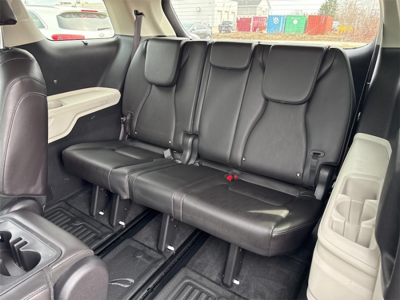 2024 Kia Carnival EX  Leather Seats - $267 B/W Photo