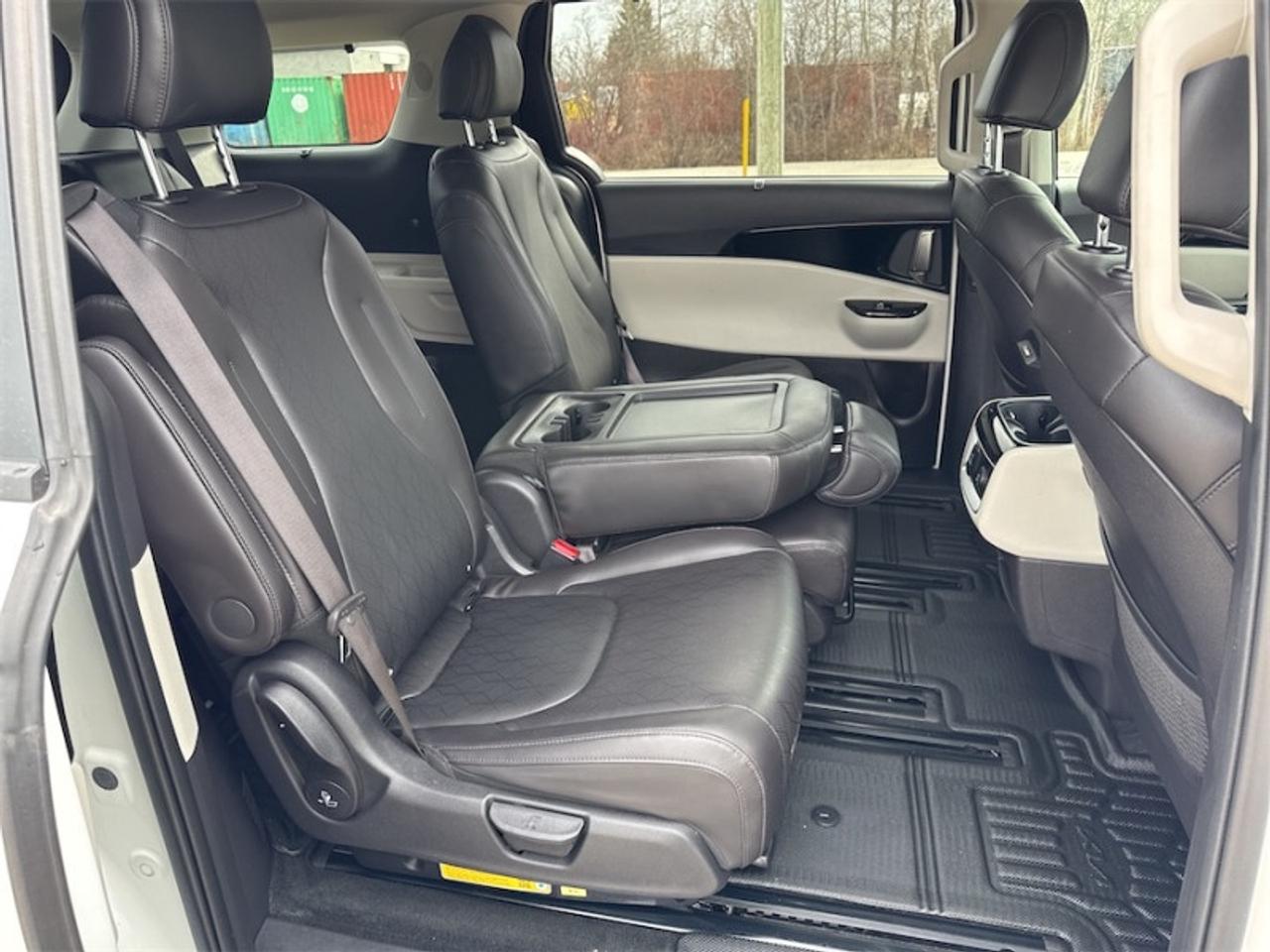 2024 Kia Carnival EX  Leather Seats - $267 B/W Photo