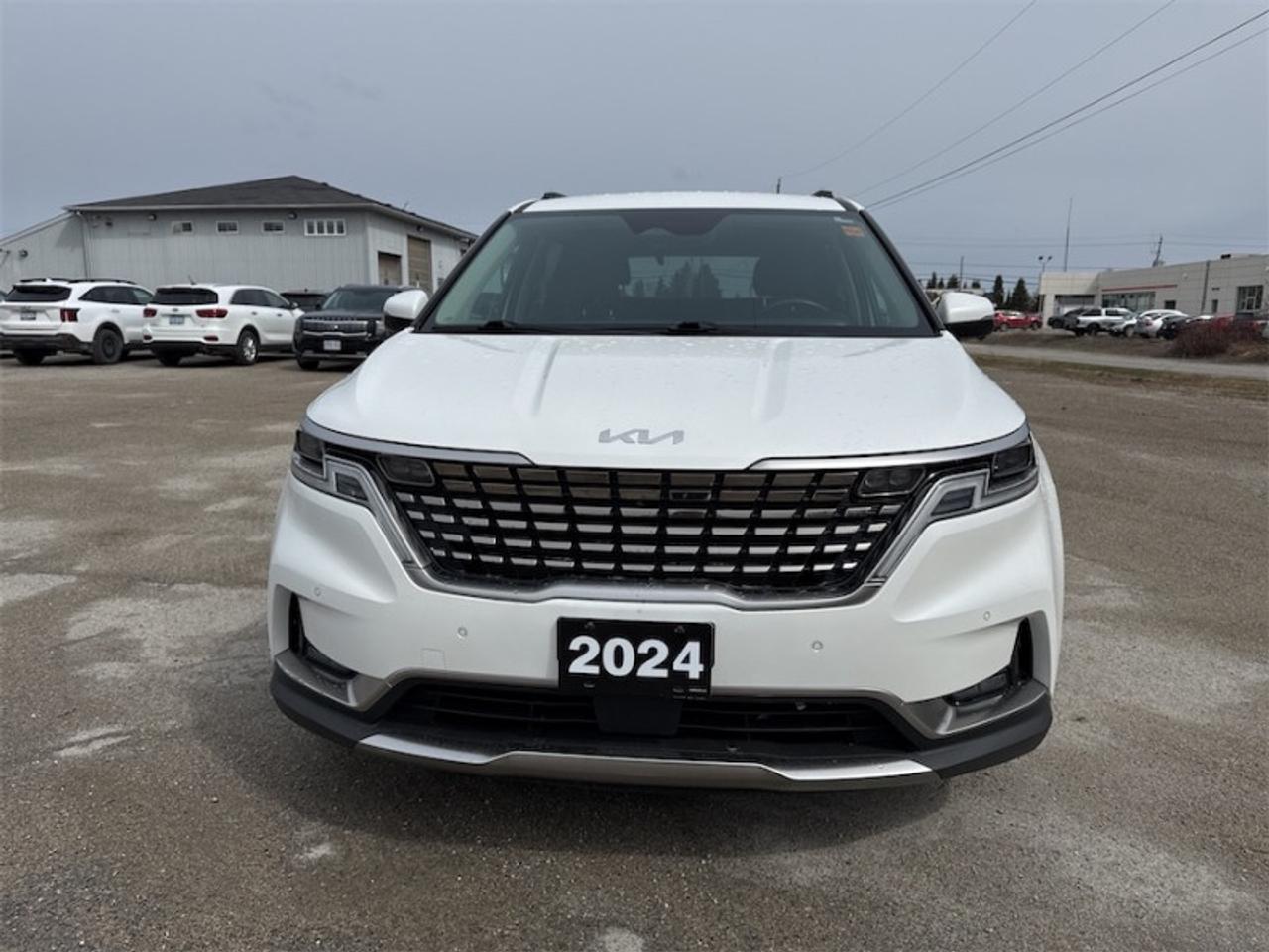 2024 Kia Carnival EX  Leather Seats - $267 B/W Photo