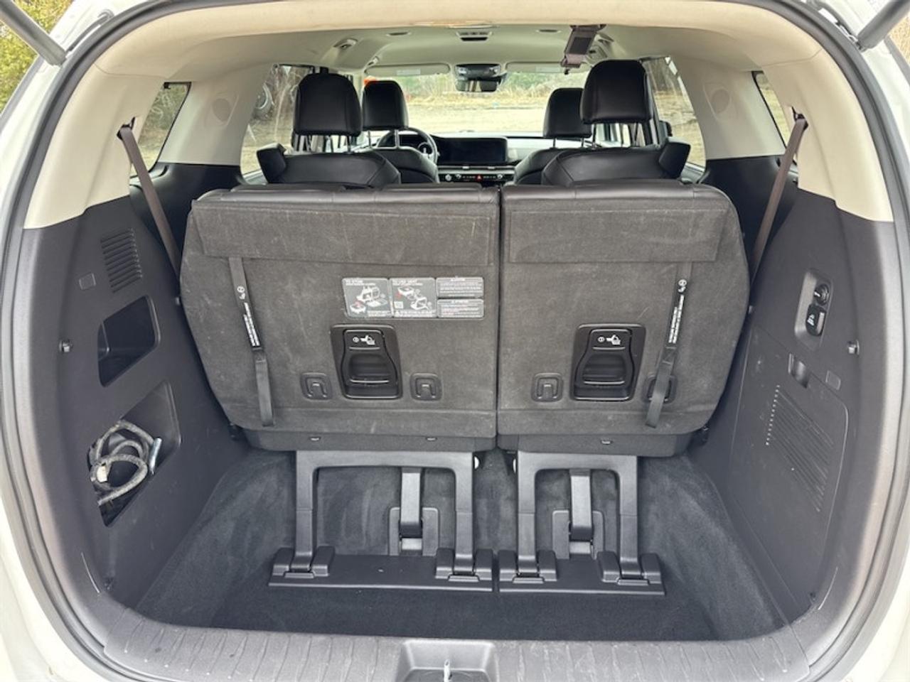 2024 Kia Carnival EX  Leather Seats - $267 B/W Photo