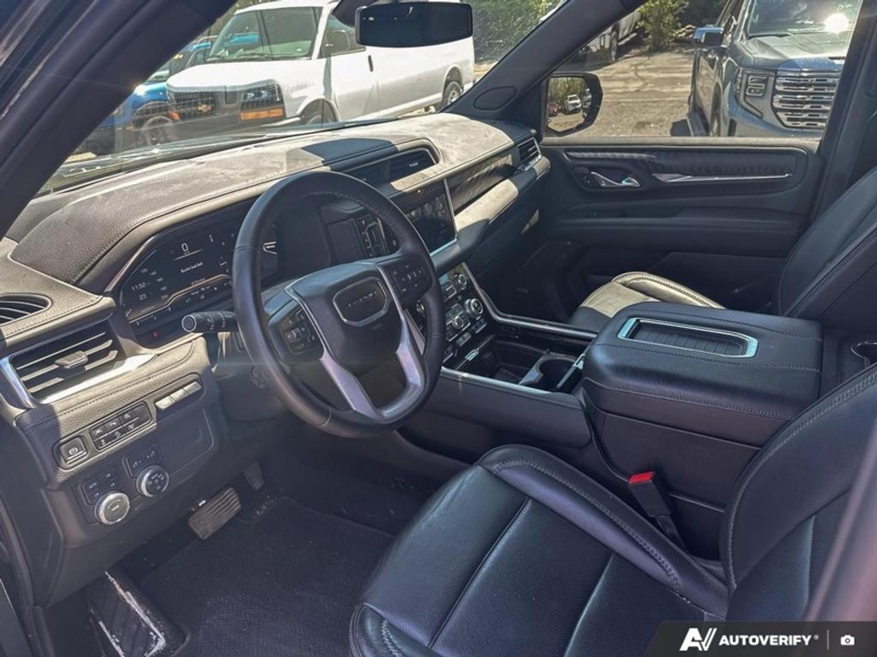 2024 GMC Yukon XL Denali  DENALI XL, PANO SUNROOF, POWER BOARDS Photo