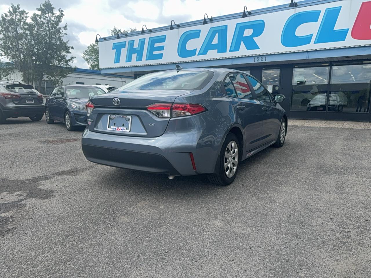 2025 Toyota Corolla LE Photo