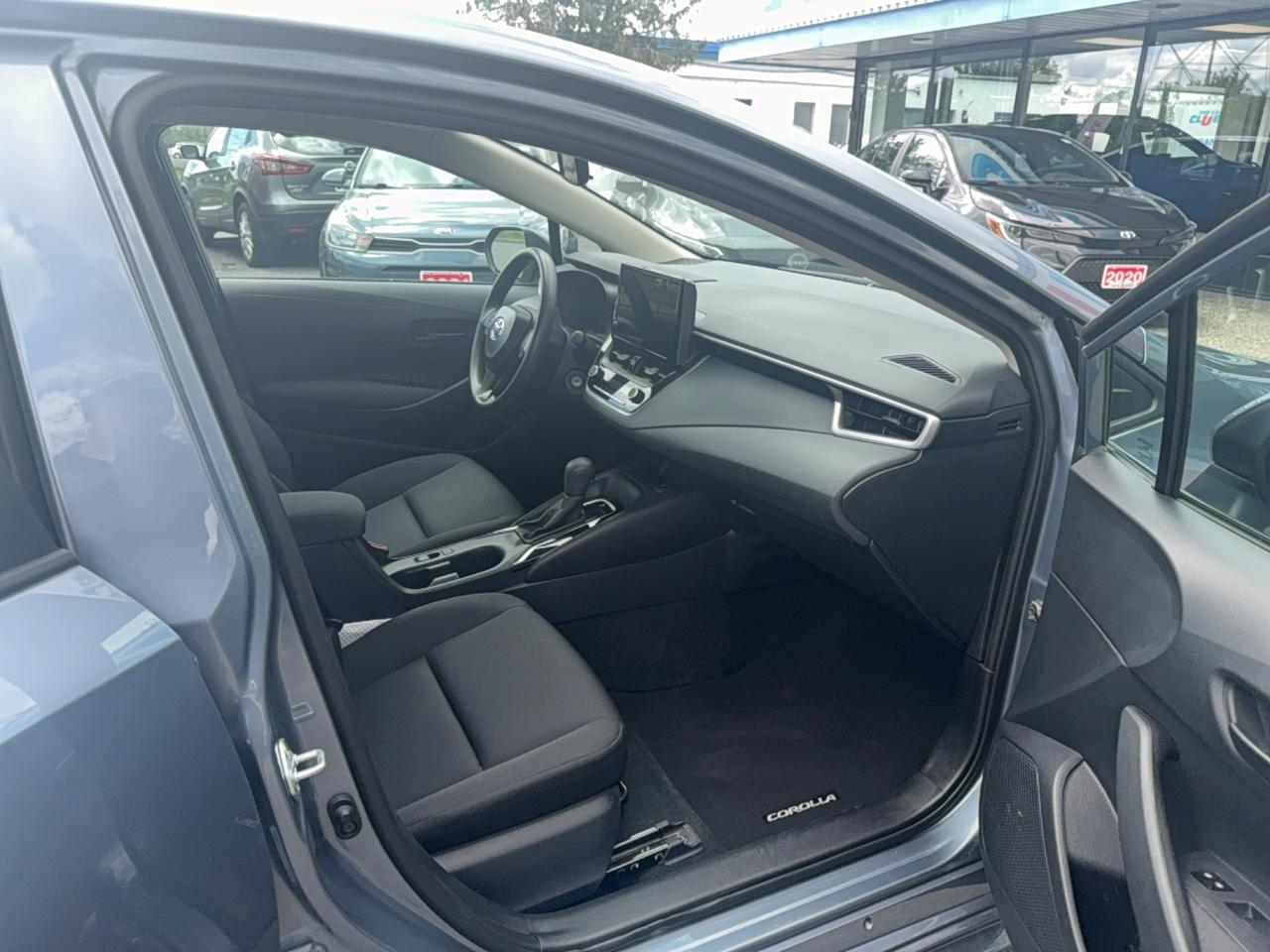 2025 Toyota Corolla LE Photo