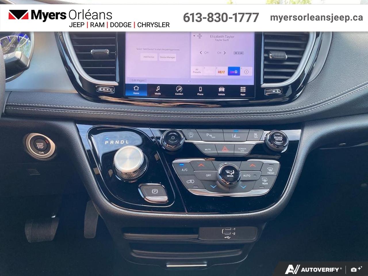2027 Chrysler Pacifica Select Photo