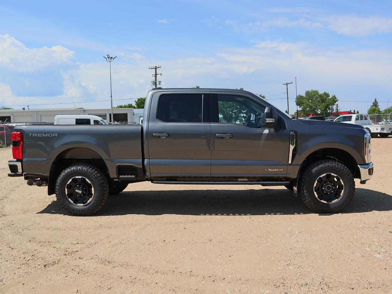 2026 Ford F-250 Super Duty SRW XLT Photo2