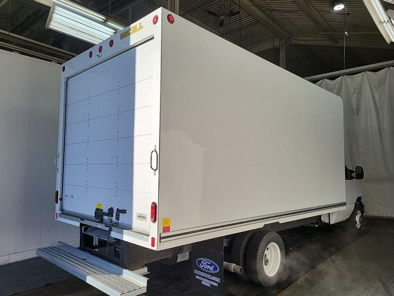 2026 Ford E-Series Cutaway Base Photo1