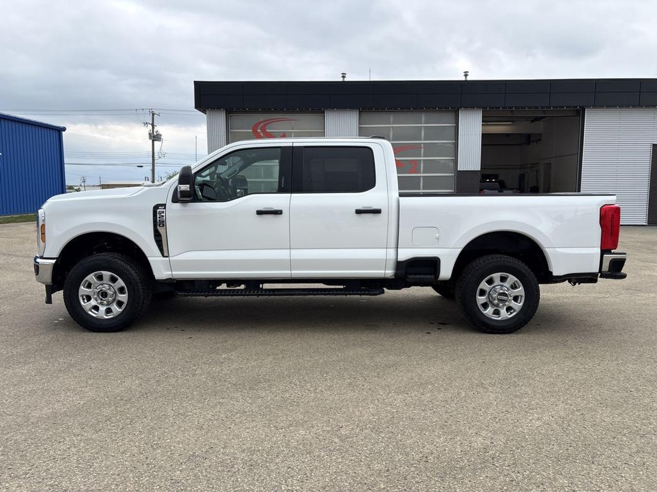 2024 Ford F-250 Super Duty SRW XLT Photo3